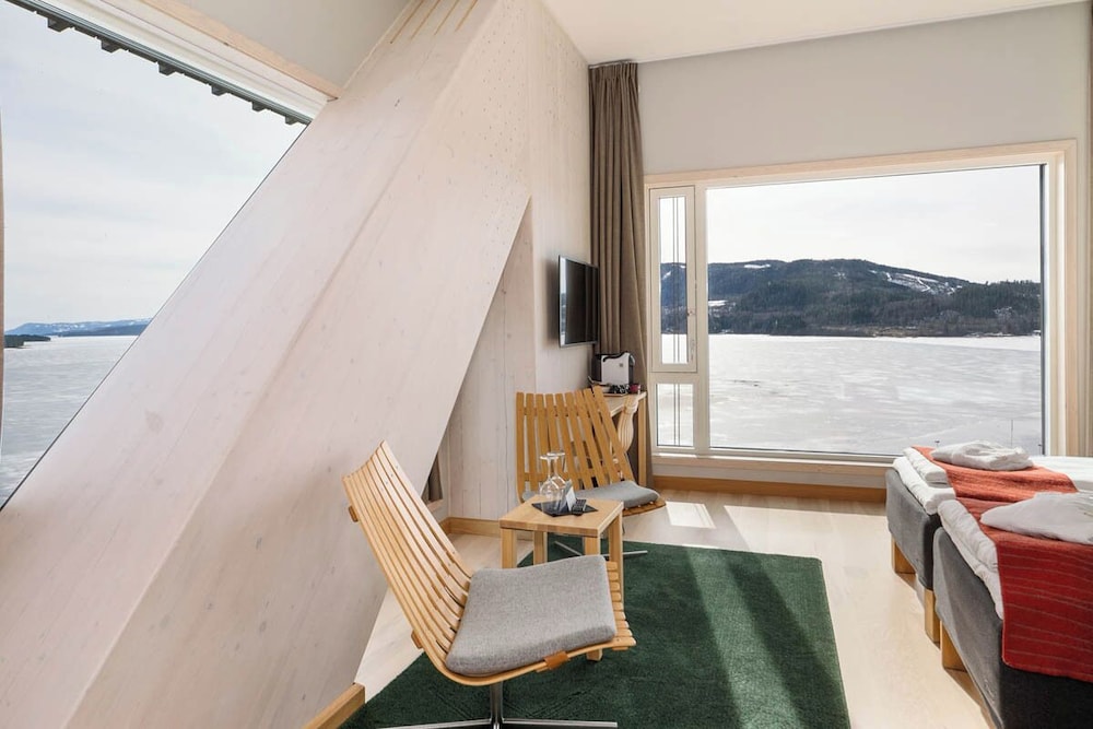 Wood Hotel by Frich's
