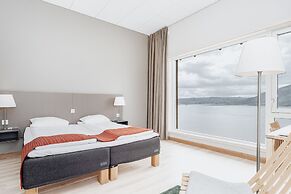 Wood Hotel by Frich's