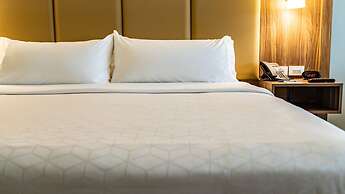 Holiday Inn Express & Suites Ensenada Centro by IHG
