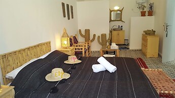 Art riad au bord de la mer