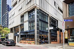 Brady Hotels Jones Lane