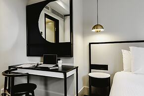 Brady Hotels Jones Lane
