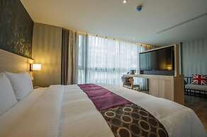 Lucky Apple Hotel