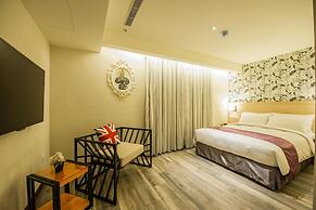 Lucky Apple Hotel