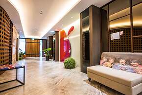 Lucky Apple Hotel