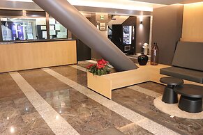 Hotel Embassy