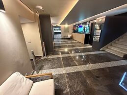 Hotel Embassy