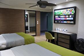 Hotel Embassy