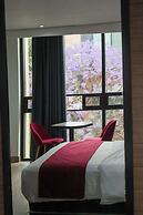 Hotel Embassy