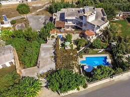 Niko's Art villa