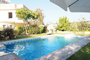 Niko's Art villa