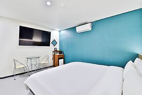 Calm Rest Hotel Busan Sasang