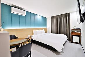 Calm Rest Hotel Busan Sasang