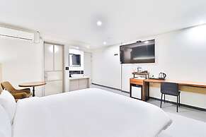 Calm Rest Hotel Busan Sasang
