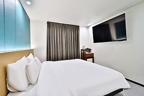Calm Rest Hotel Busan Sasang
