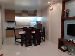 Restful 3BR Hillside Duplex