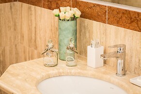 Prestigious Apartments Via Barberini