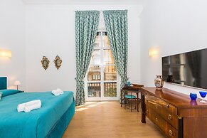 Prestigious Apartments Via Barberini