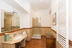 Prestigious Apartments Via Barberini