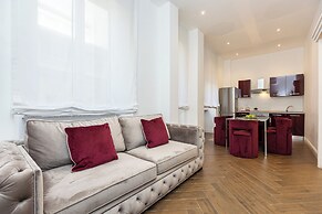 Prestigious Apartments Via Barberini