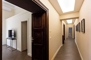 Prestigious Apartments Via Barberini