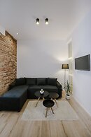 Apartment British Square