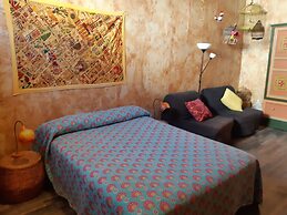 Artistic B&B