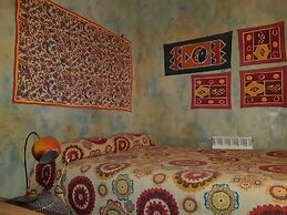 Artistic B&B