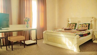 Star Hotel