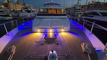 Riti Yacht