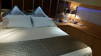 Riti Yacht