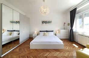 Sunny Apartment