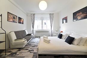 Sunny Apartment