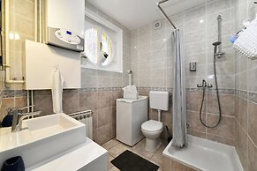 Sunny Apartment