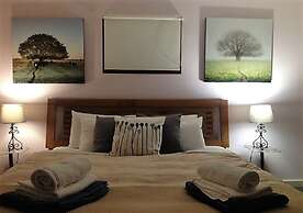 Sutton Spring Art Retreats
