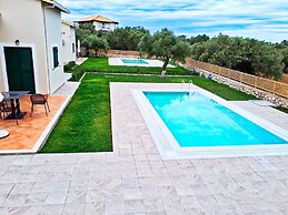 Lefkogea Villas