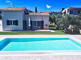 Lefkogea Villas