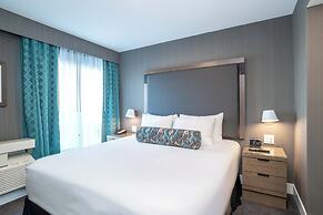 Sandman Signature Ottawa Airport Hotel