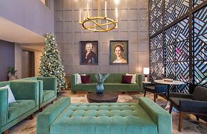 Sandman Signature Ottawa Airport Hotel