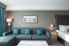 Sandman Signature Ottawa Airport Hotel