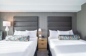 Sandman Signature Ottawa Airport Hotel