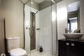 ReadySet Apartments on Altona