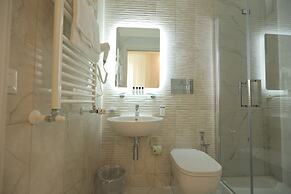 Garibaldi Suite
