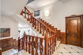 Garibaldi Suite