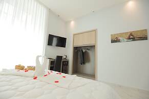 Garibaldi Suite