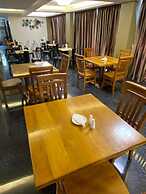 Gemsy Hotel