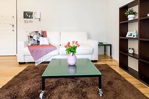 JOIVY Stylish Flat w/ Garden