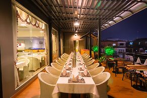 Altos Hotel