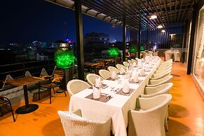 Altos Hotel