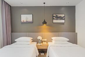 Altos Hotel